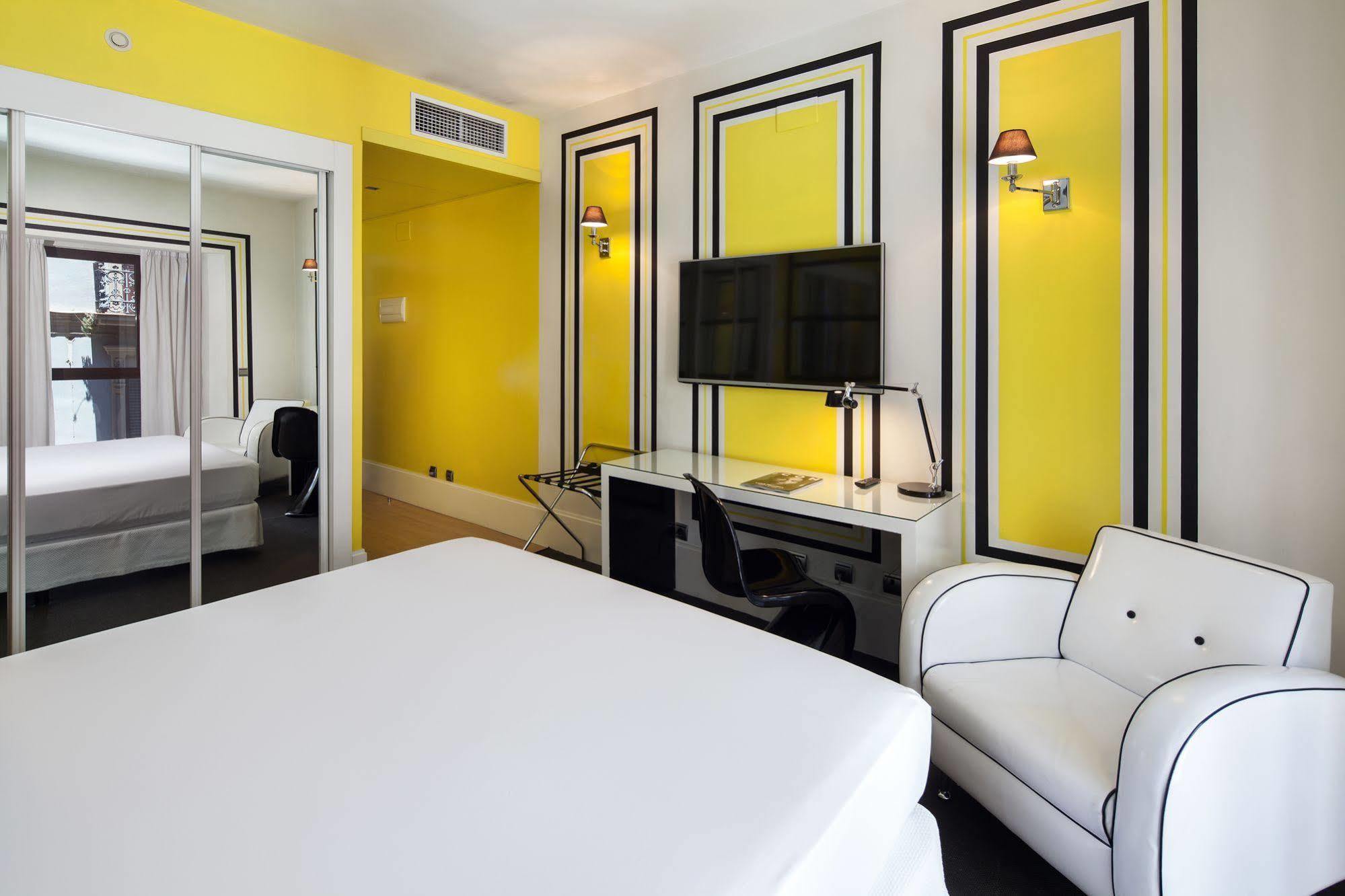 Mariposa Hotel Malaga Bagian luar foto