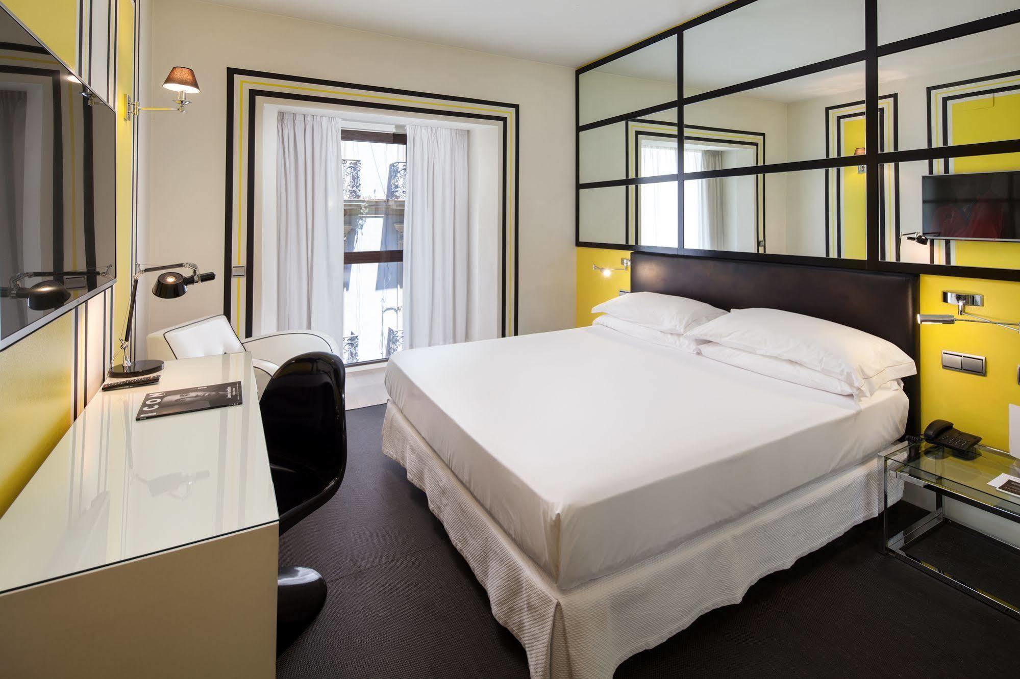 Mariposa Hotel Malaga Bagian luar foto
