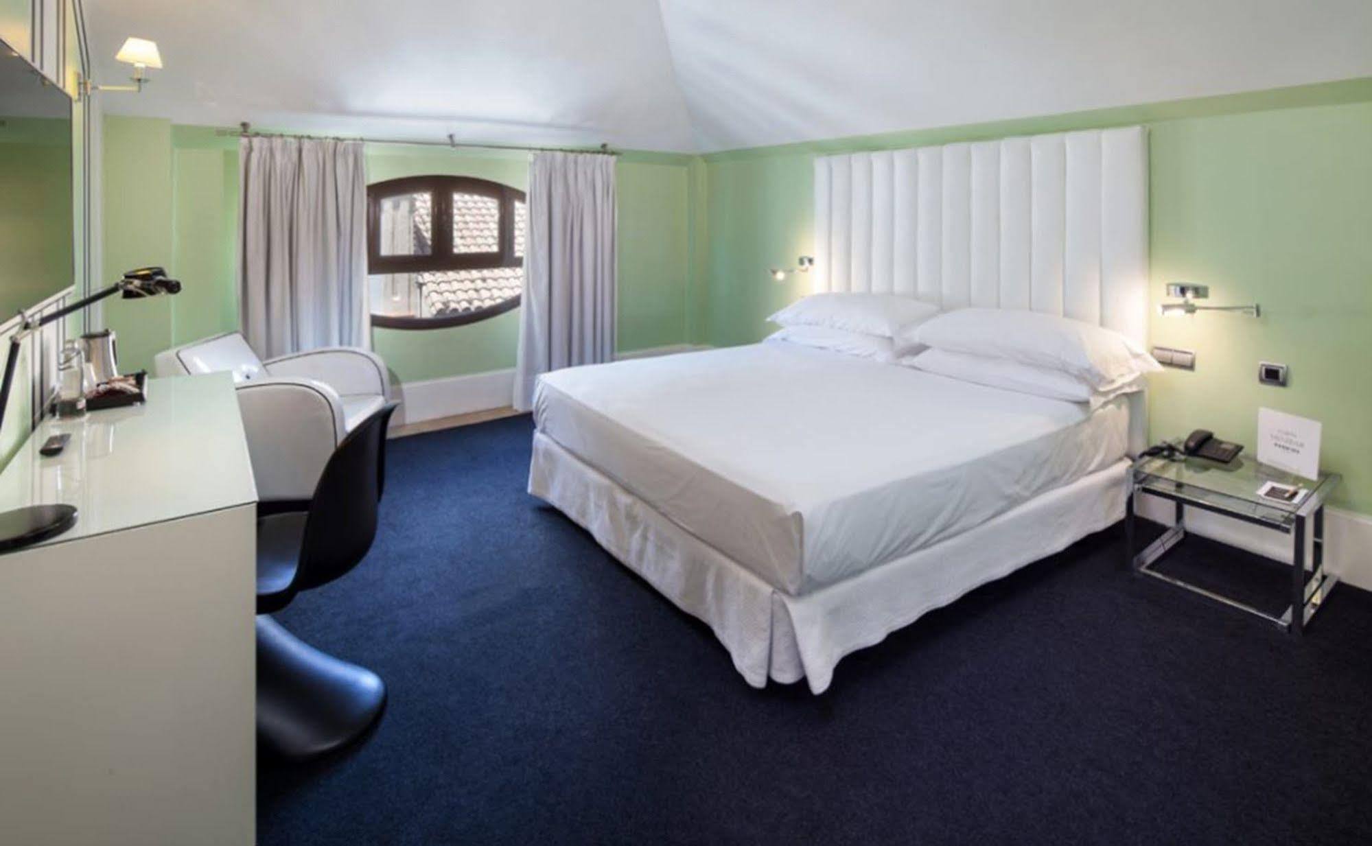 Mariposa Hotel Malaga Bagian luar foto